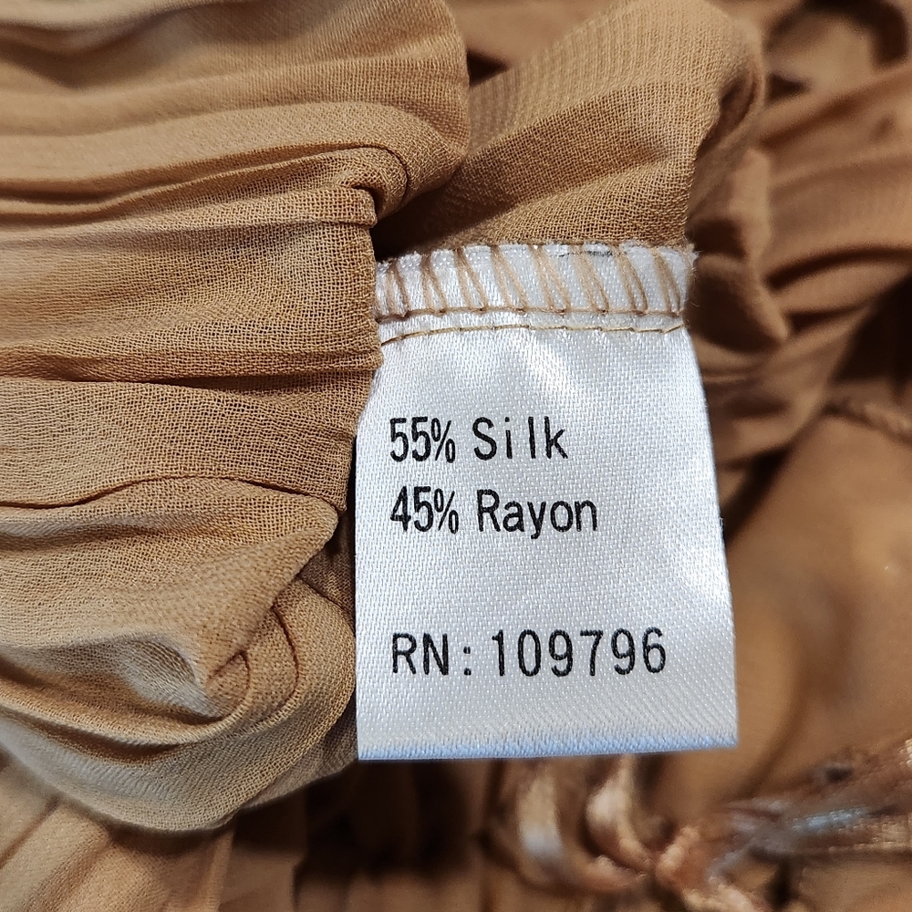 Pretty Angel Ruffle Blouse - Picture 6 of 11